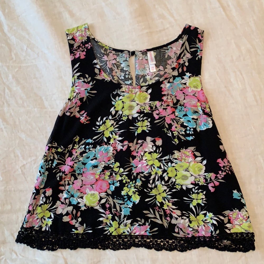 Xhiliration Flower Crop Top